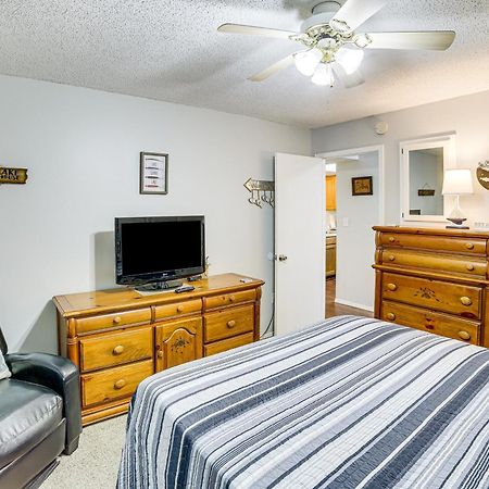 Reed Springs Condo With Furnished Deck And Pool Access Reeds Spring Exterior photo