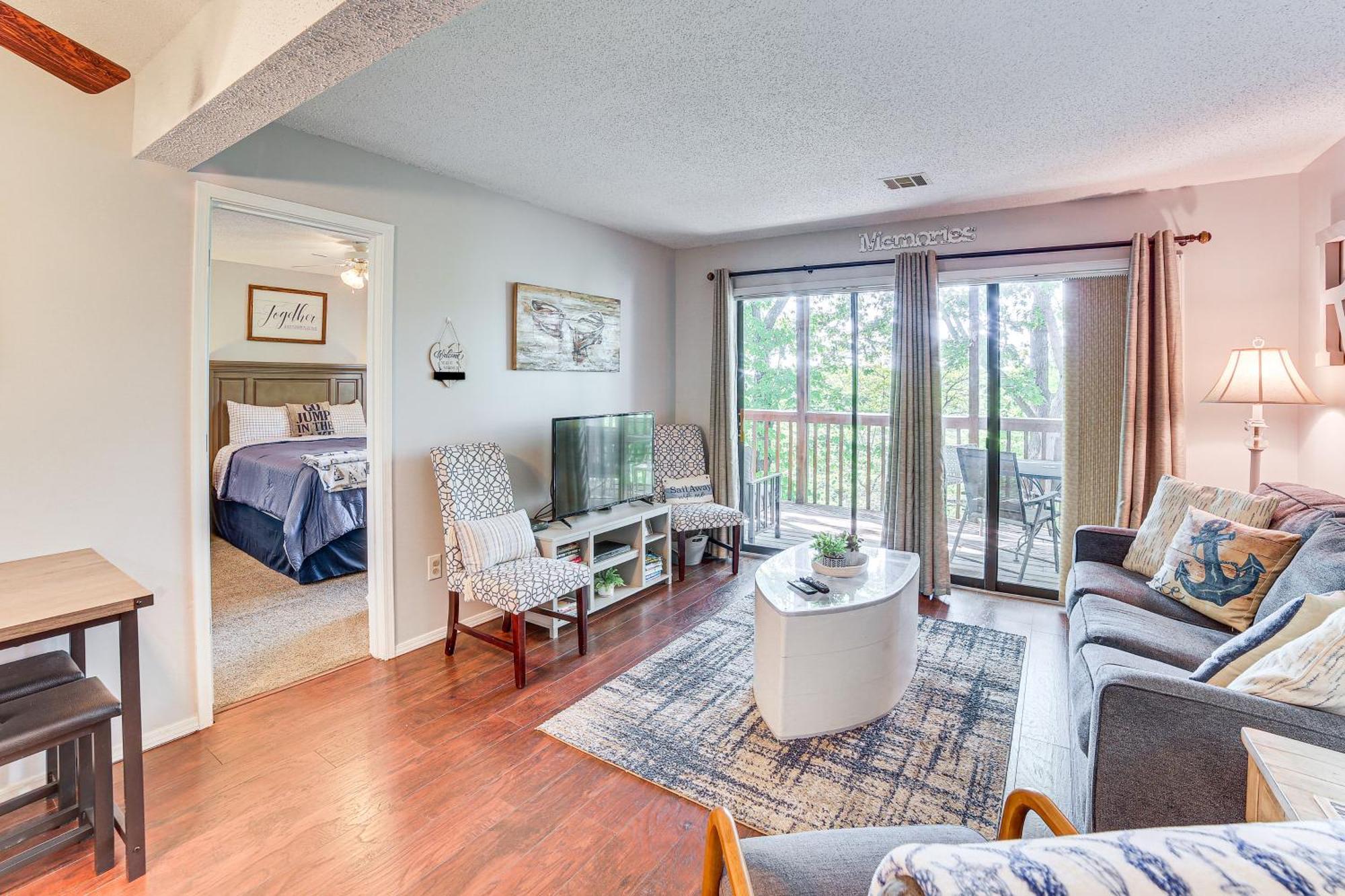 Reed Springs Condo With Furnished Deck And Pool Access Reeds Spring Exterior photo